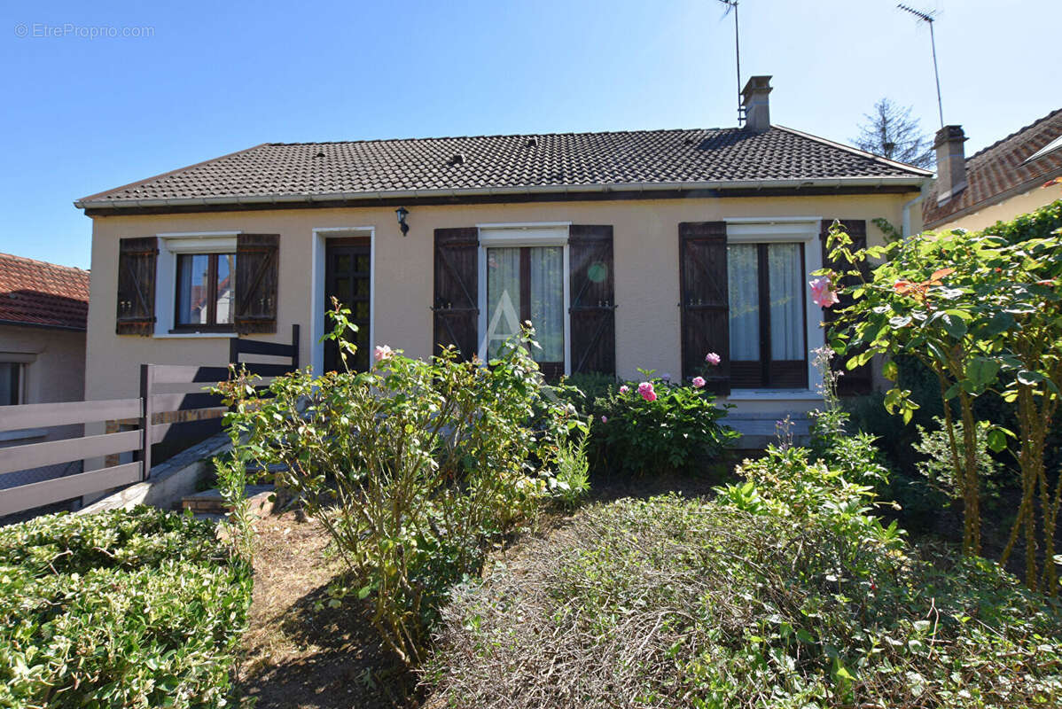 Maison à QUINCY-SOUS-SENART