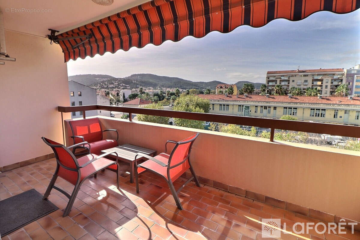 Appartement à HYERES