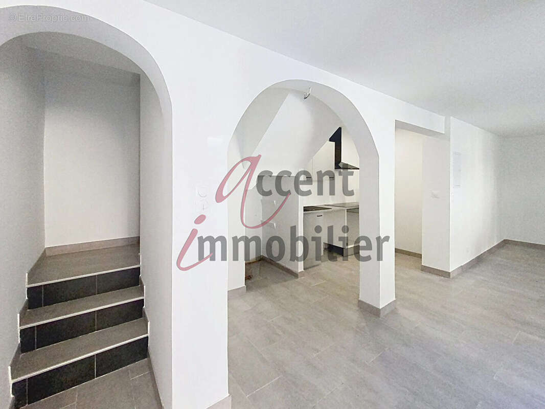 A vendre maison de ville de 64 m², 2 chambres sans aucun travaux à prévoir - photo 5