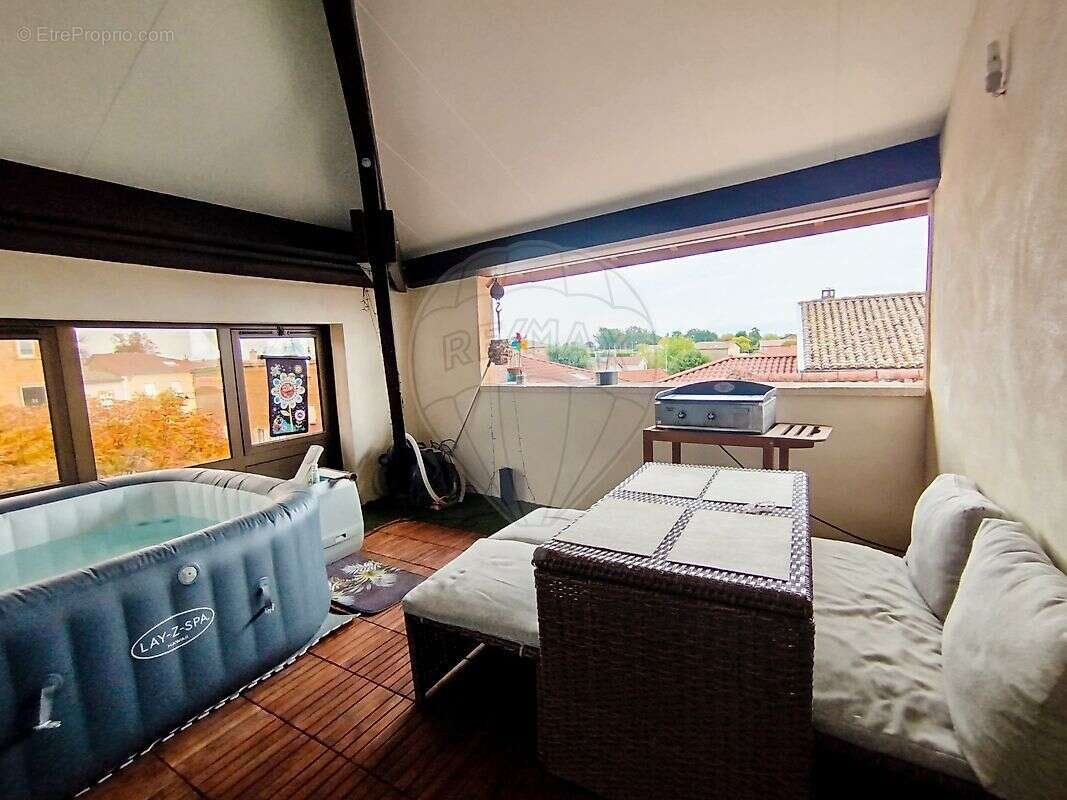 Appartement à LACENAS