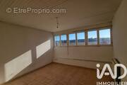 Photo 1 - Appartement à CHATEAURENARD
