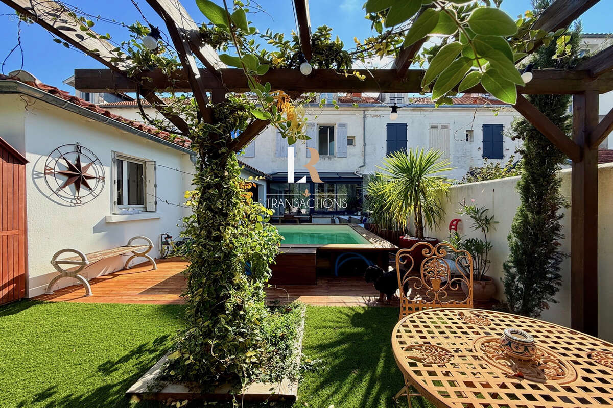 Maison à LA ROCHELLE
