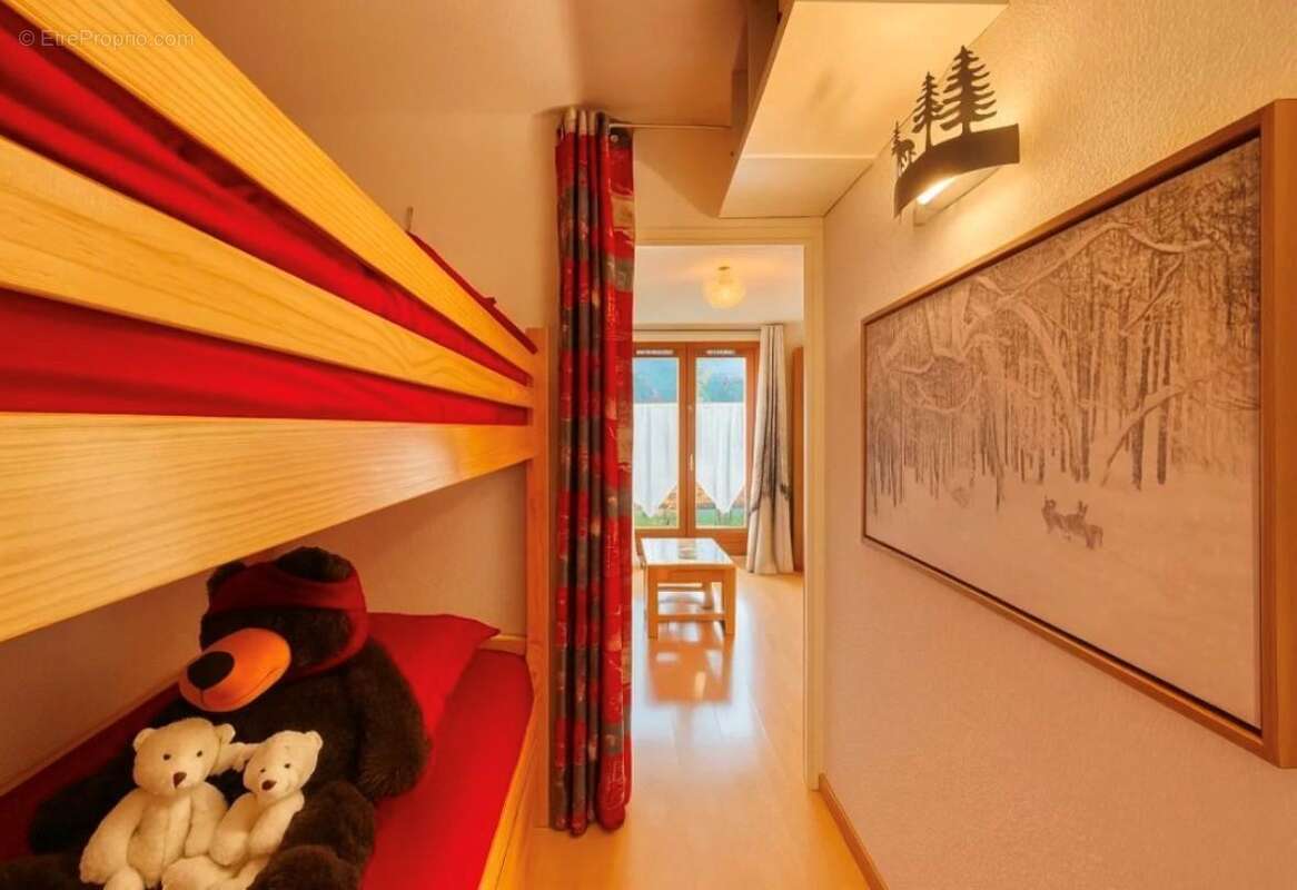   - Appartement à SAINT-DALMAS-LE-SELVAGE