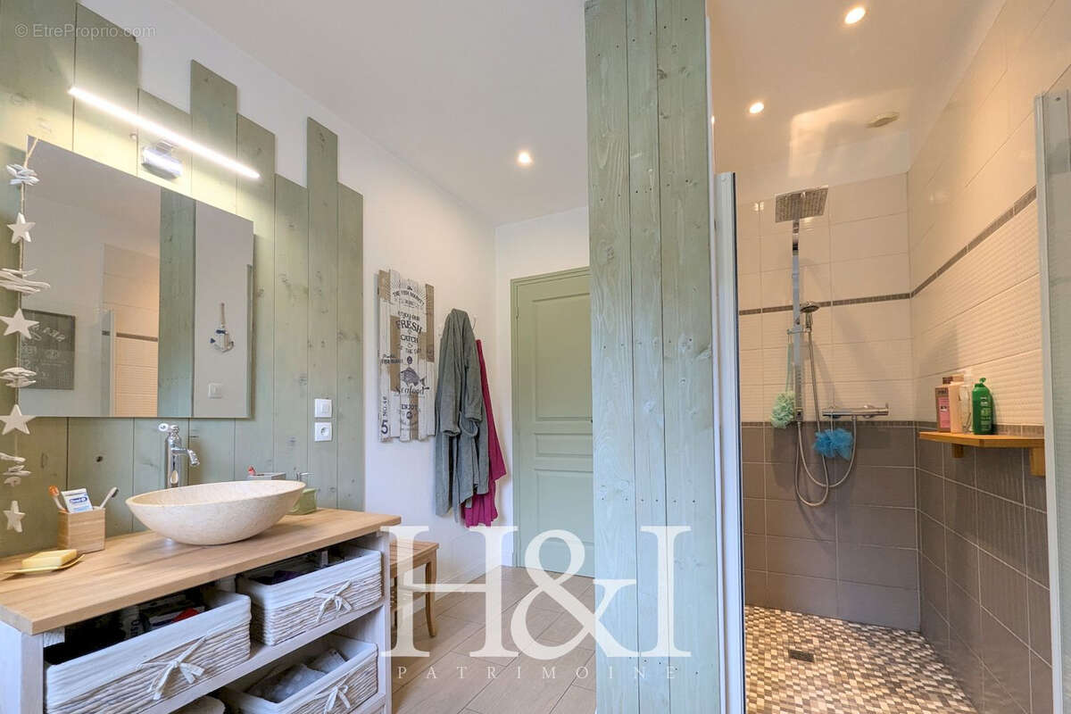 Maison à COULOMBIERS