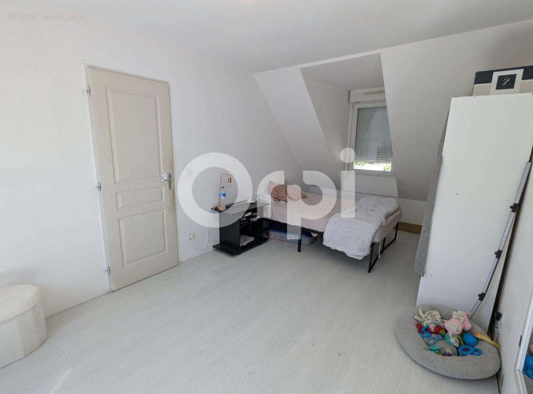 Maison 139 m², 5 chambres, et son jardin de 909 m², a vendre cuise la motte (60350) - - photo 7