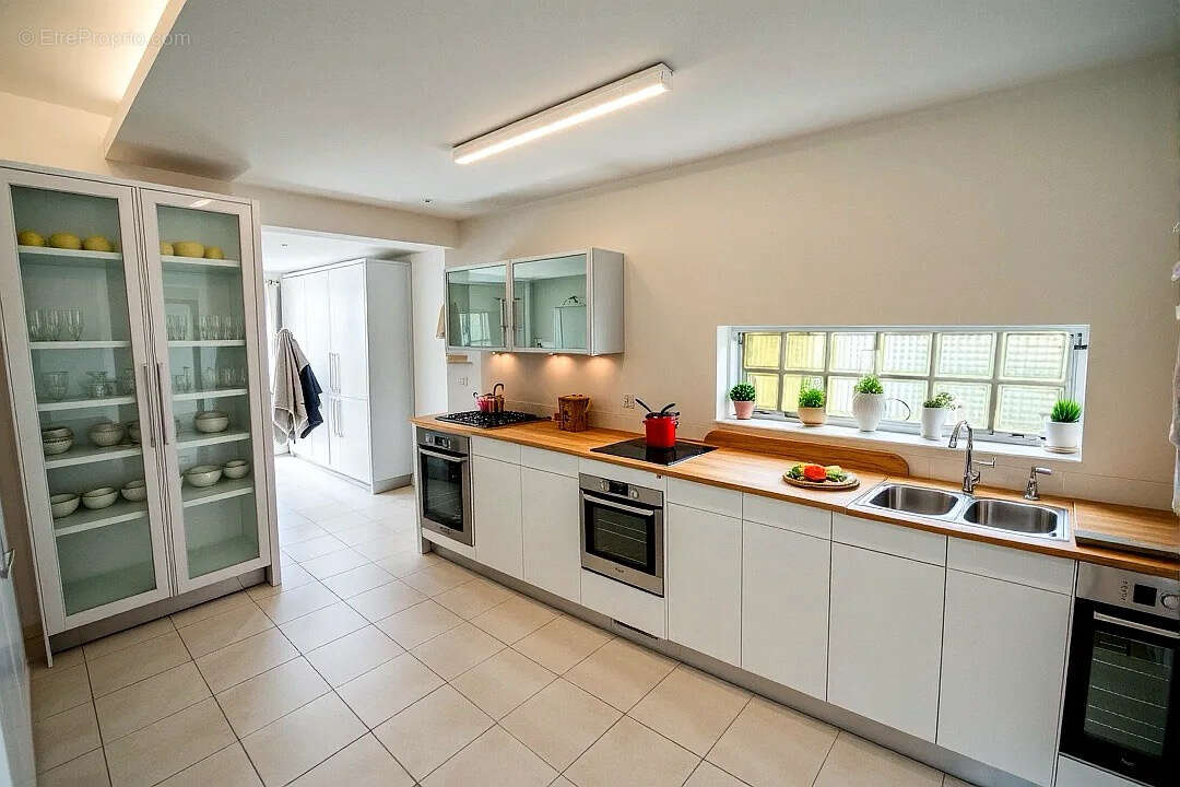 Maison à PELISSANNE