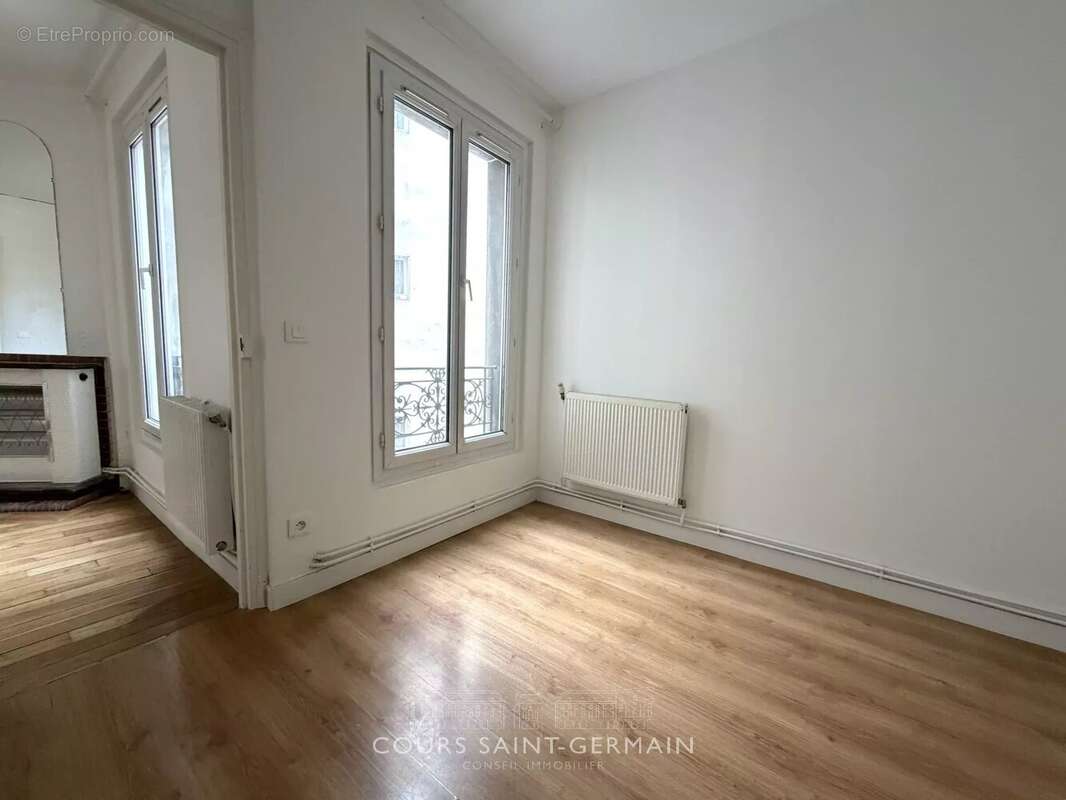 Appartement à LES LILAS
