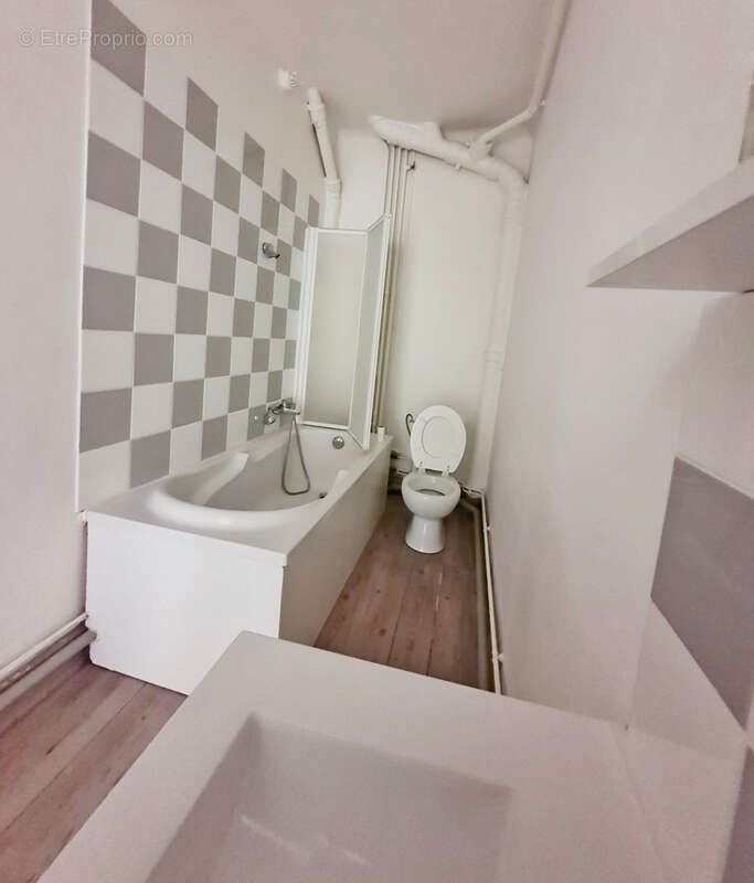 Ideal investisseur ou primo accedant t2 centre ville avec ascenseur cote cour - photo 6