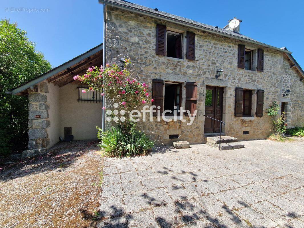 Maison à MARGERIDES