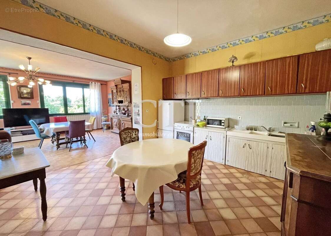 Maison à VAISON-LA-ROMAINE