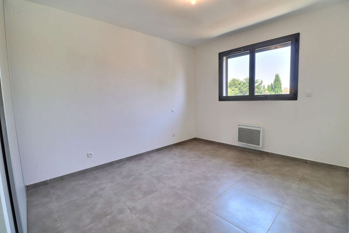 A vendre : Maison 4 pièces avec jardin et GARAGE de 94m2 à ARGELES SUR MER - photo 10