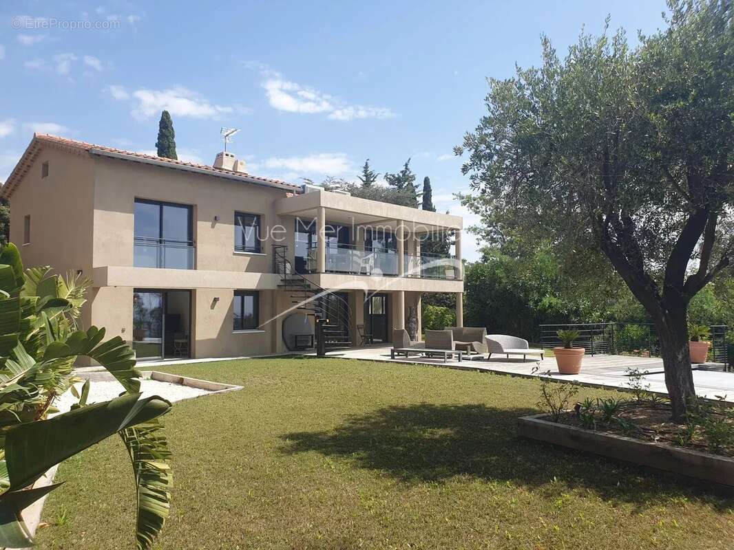 Maison à LE LAVANDOU
