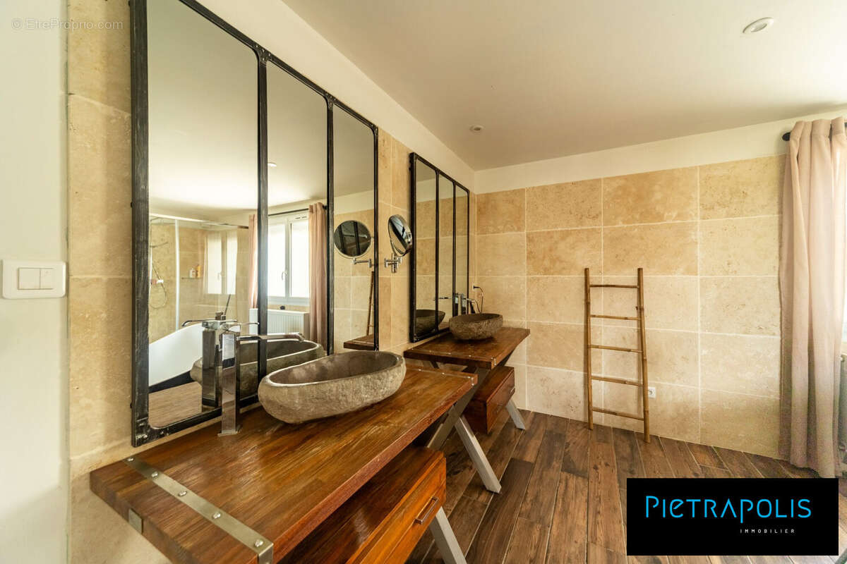 Maison 268 m² à Macon  - photo 9