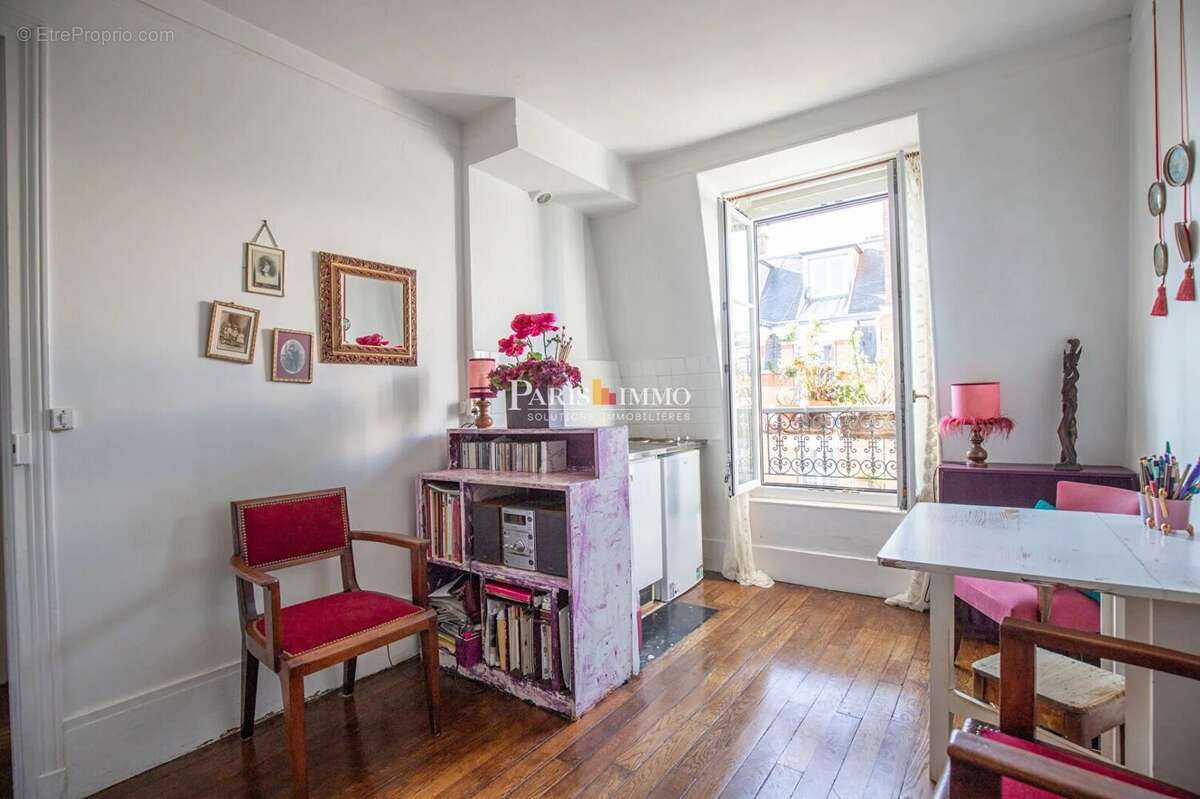 Appartement à PARIS-17E