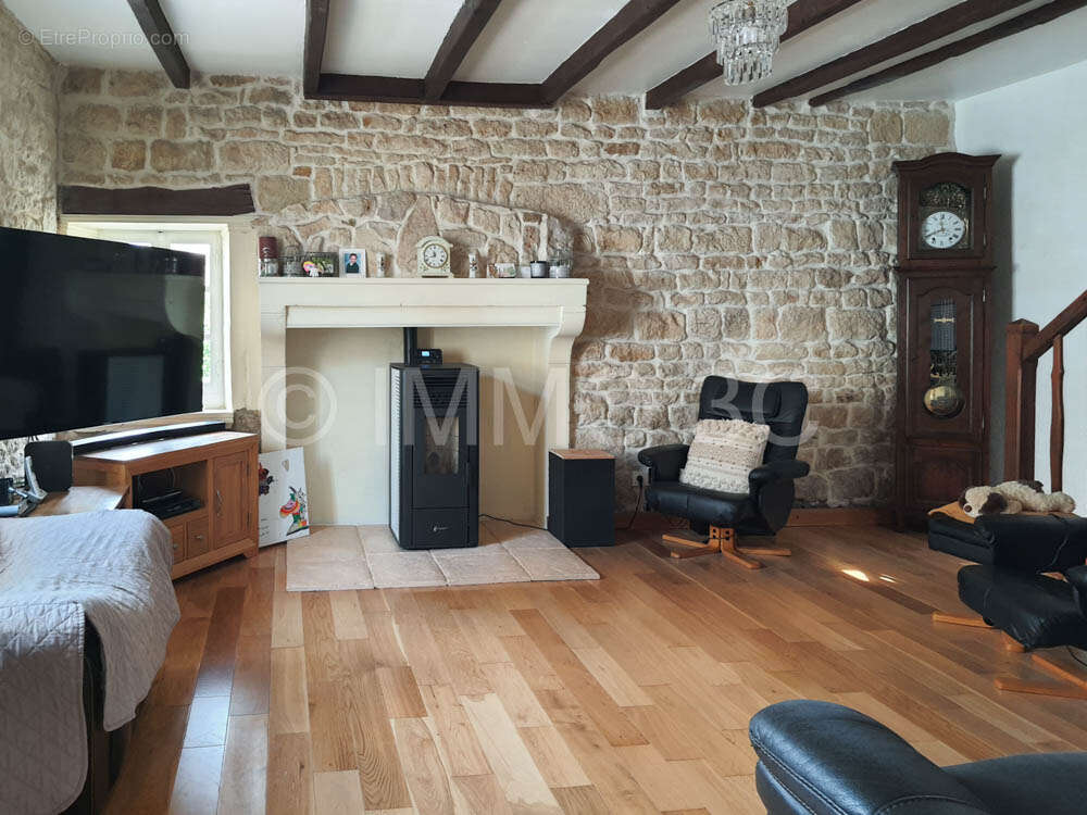 Maison à CHEF-BOUTONNE