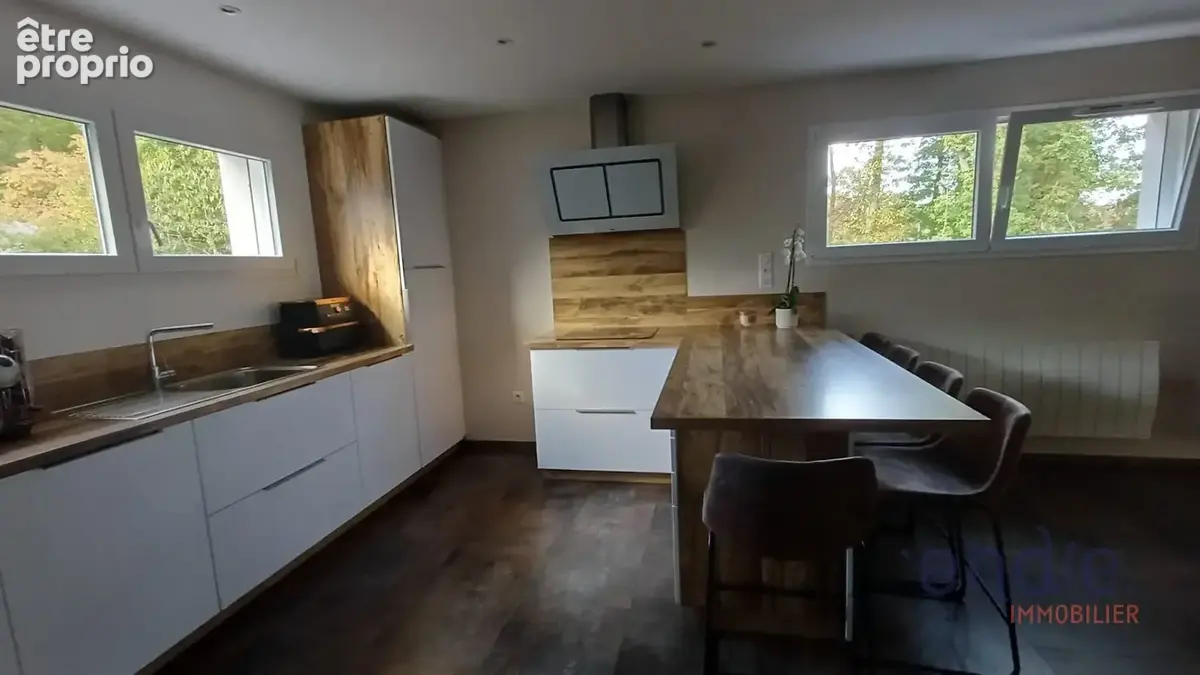 Wittelsheim  maison 160 m² en lisière de forêt  piscine, jacuzzi & 2 garages indépendants - photo 4