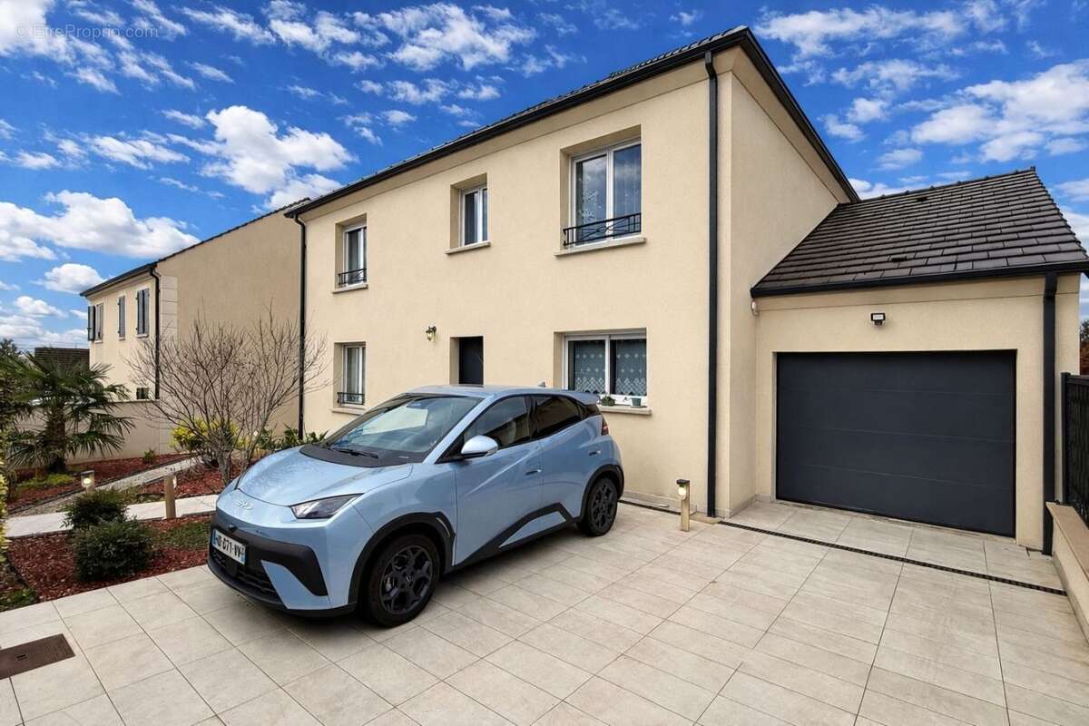Maison à ESBLY