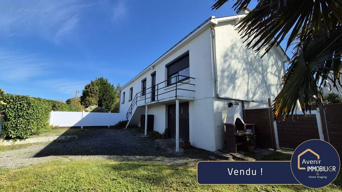 Maison à LA CHAPELLE-LAUNAY