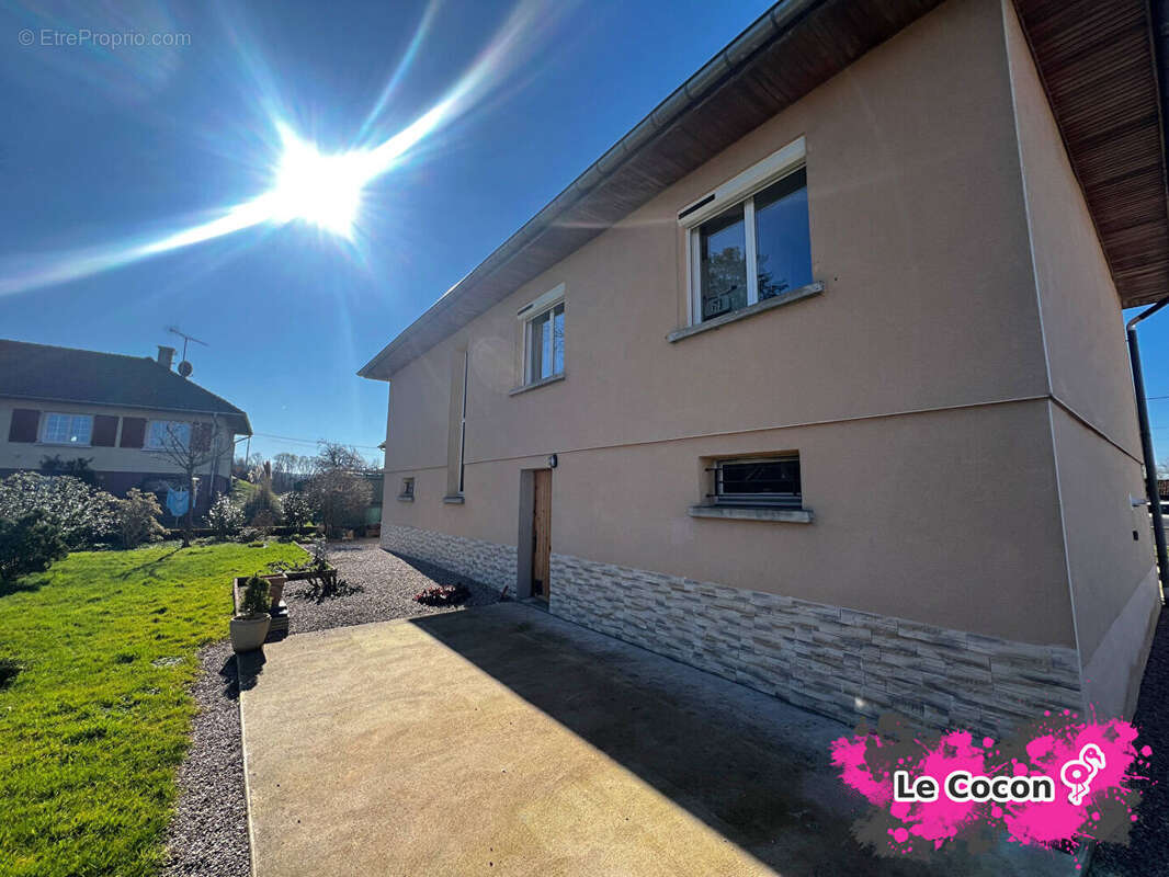 Maison à SAINT-LOUP-SUR-SEMOUSE