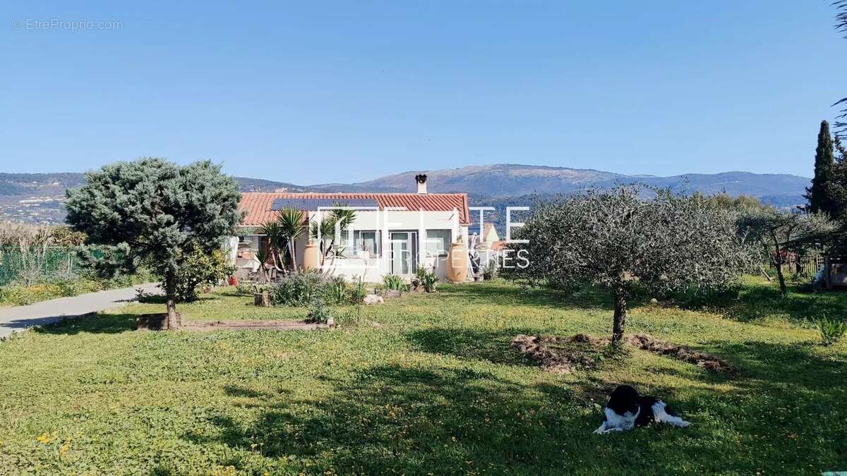 Maison à PEYMEINADE