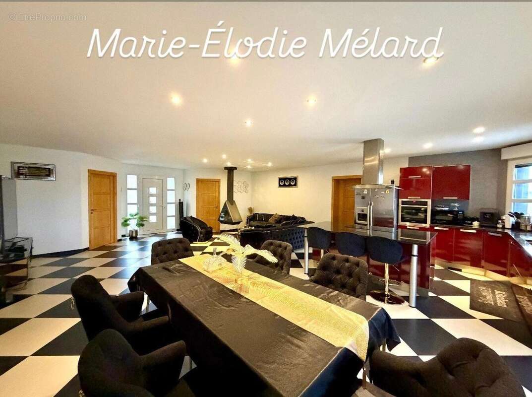 Maison 156 m² à Cons-La-Grandville  - photo 5