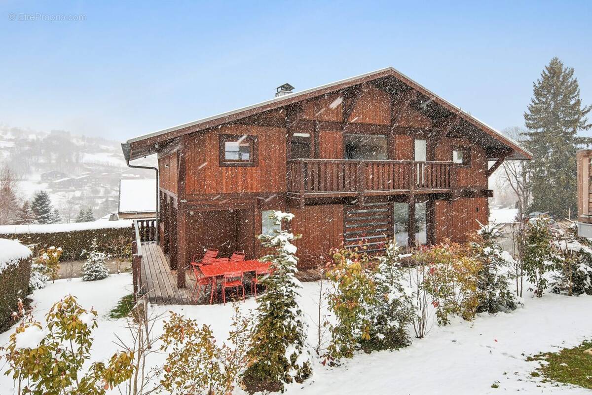 Maison à DEMI-QUARTIER