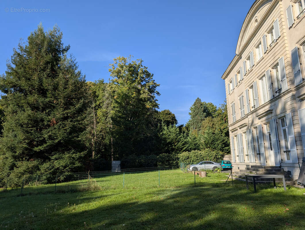 Appartement à SAINT-JEAN-DE-BRAYE
