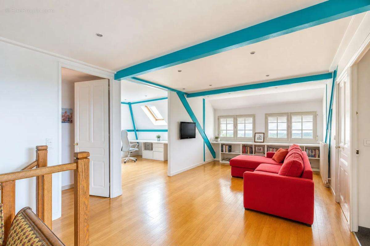 Maison de 7 pièces de 275 m² à Mions - photo 10