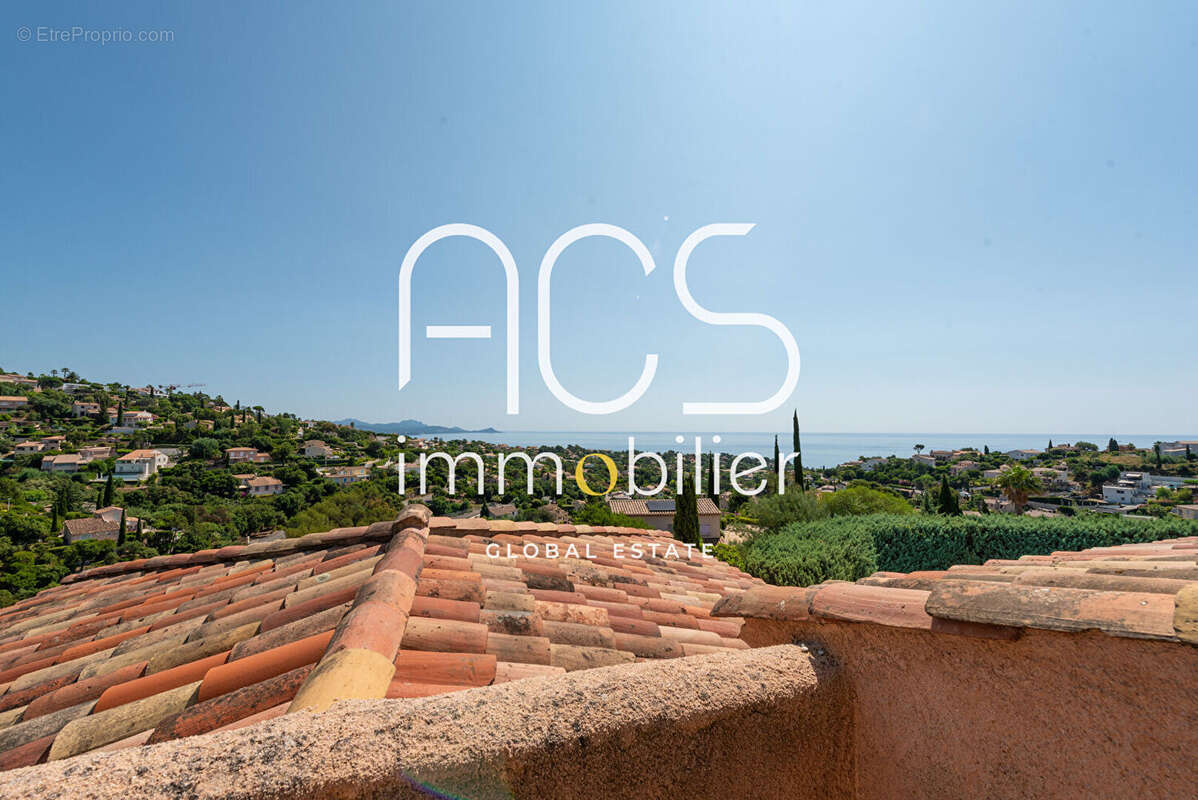 Maison à LES ISSAMBRES