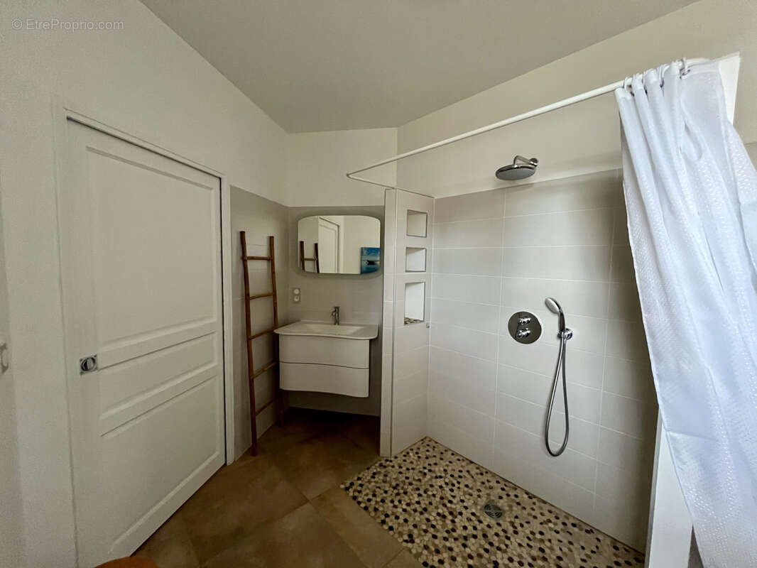 Maison à CHATILLON-SUR-CHALARONNE