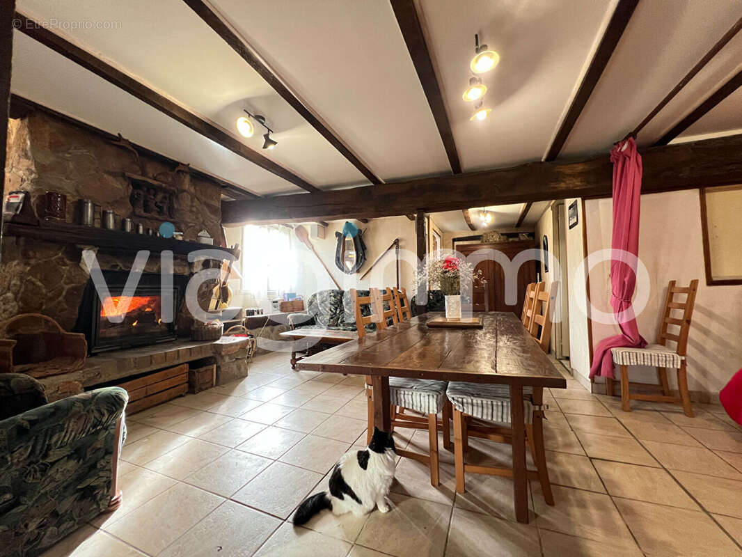 Maison à MOUX-EN-MORVAN