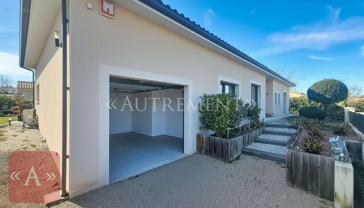 Maison à SAINT-SULPICE