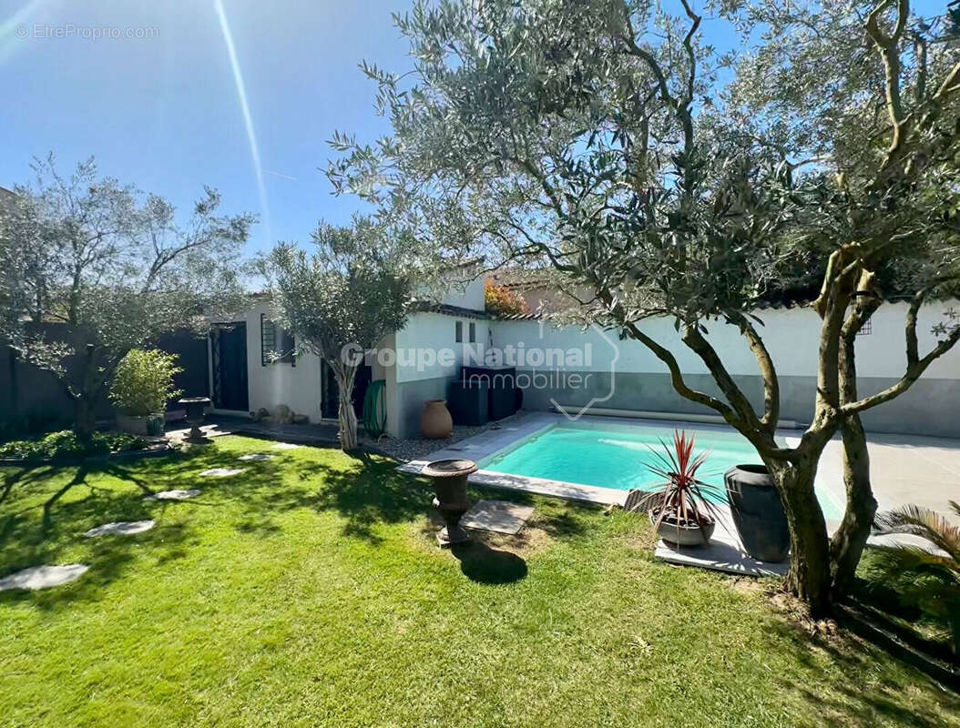 Villa contemporaine de 168 m²  3 chambres  60 m² d'espace de viePrestations haut de gamme  Piscine - photo 19