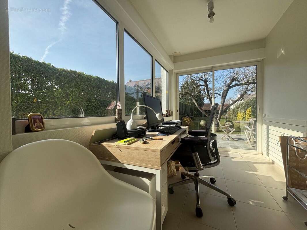 Maison à SAINTRY-SUR-SEINE