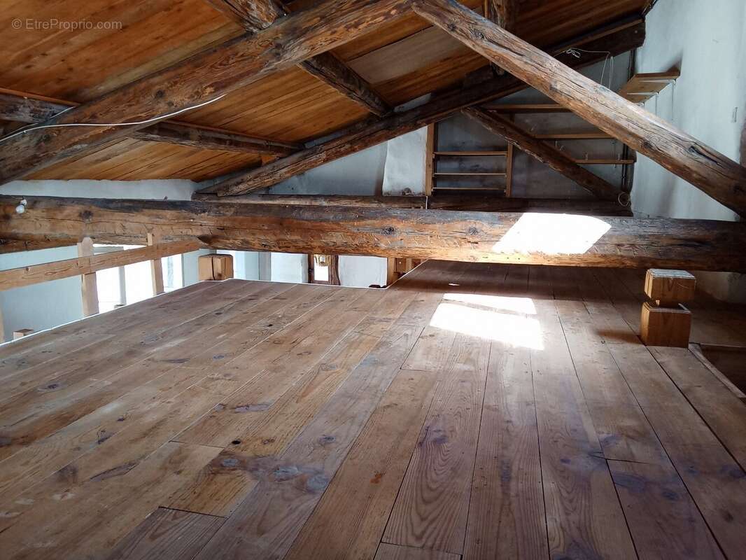 Appartement à SAUVE