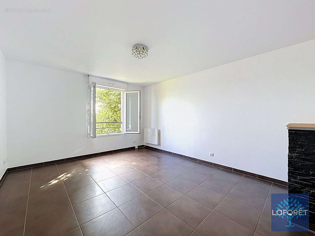 Appartement à VIGNEUX-SUR-SEINE