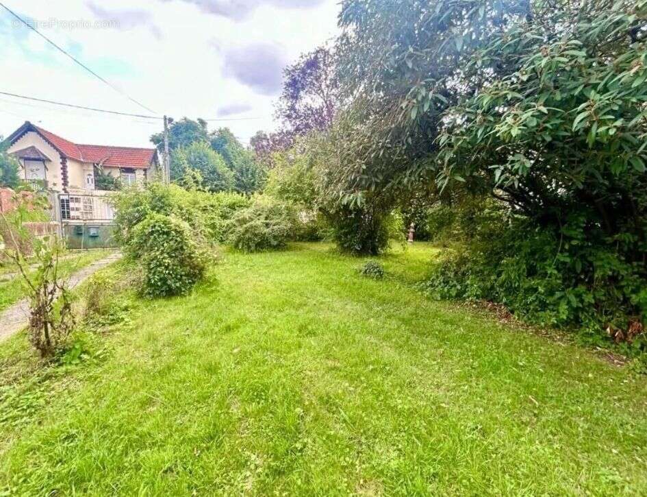 Terrain à bâtir de 390 m² à SAINT-THIBAULT-DES-VIGNES (77) - photo 2