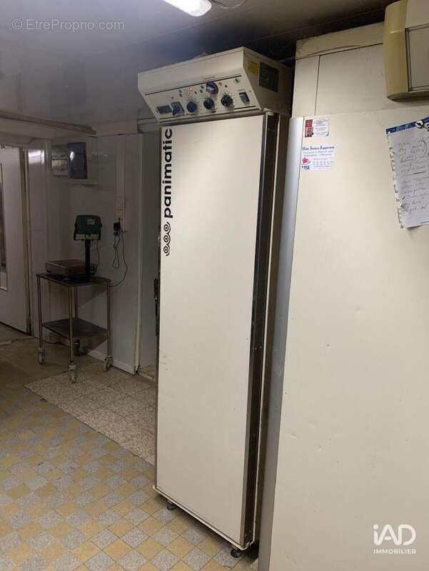 Photo 4 - Commerce à SAINT-GERVAIS-EN-BELIN