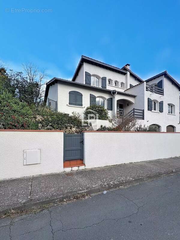 Maison à RAMONVILLE-SAINT-AGNE