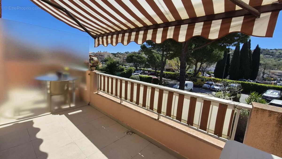 Appartement à VALLAURIS