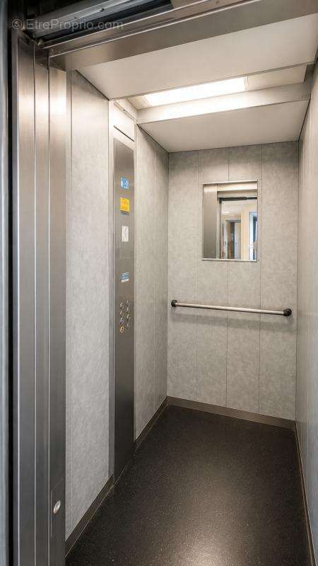 Pour investisseurs !! appartement 57 m² .t2 possibilité t3 –.hyper centre tourcoing . 69 800 € fai – rentabilité jusqu’à 14 % - photo 16