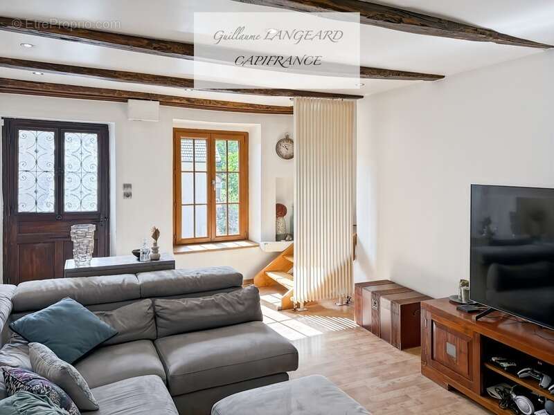 Au coeur de Thoirette (39240) - Maison de caractère en pierres – 4 chambres – Terrasses aménagées - photo 8