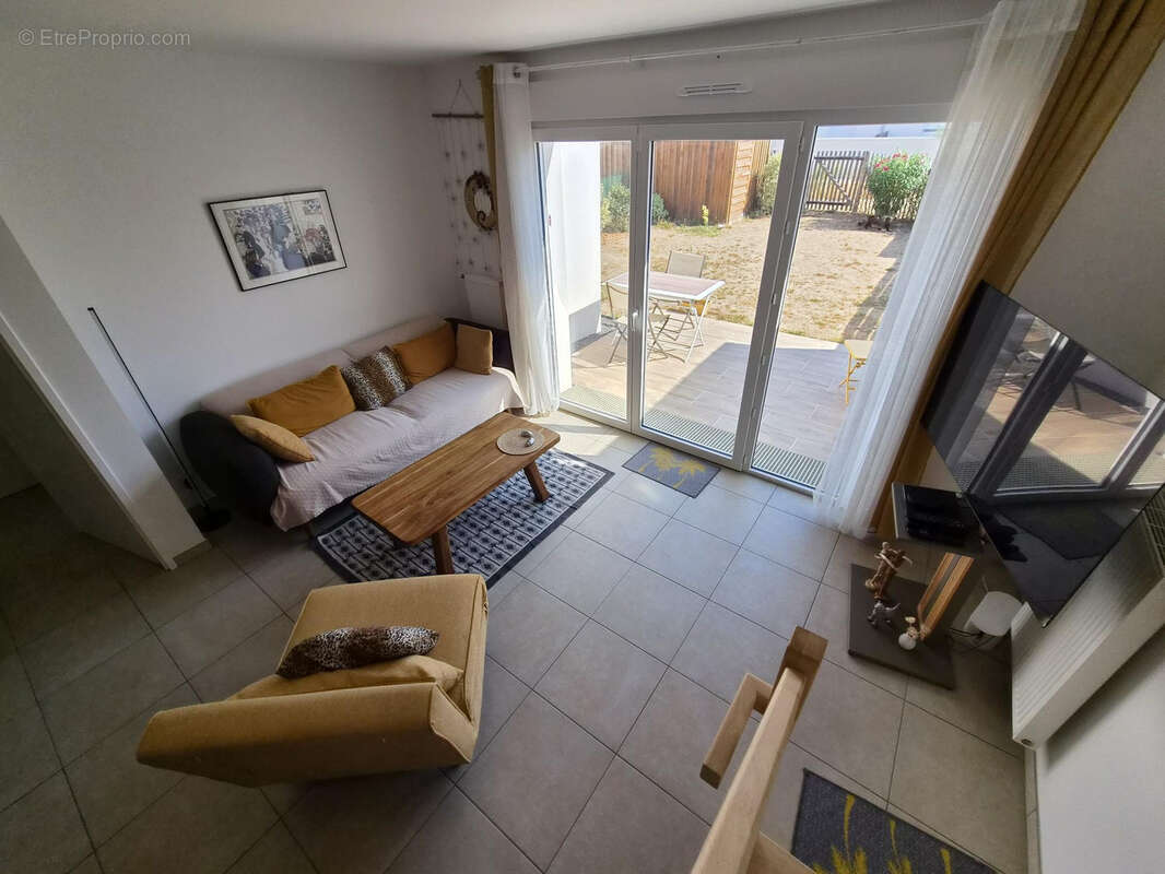 proximité des centres commerciaux, villa neuve exposition sud. - photo 8