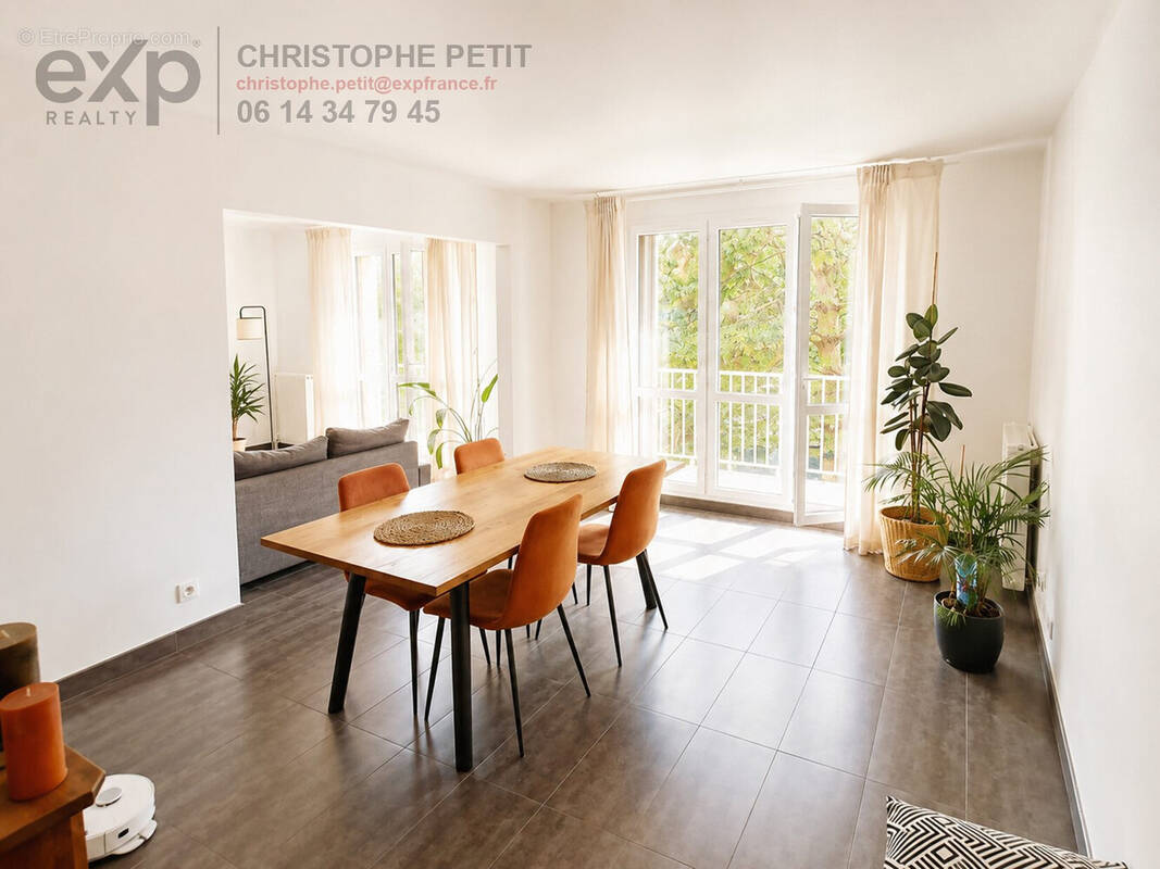Appartement à FONTENAY-LE-FLEURY