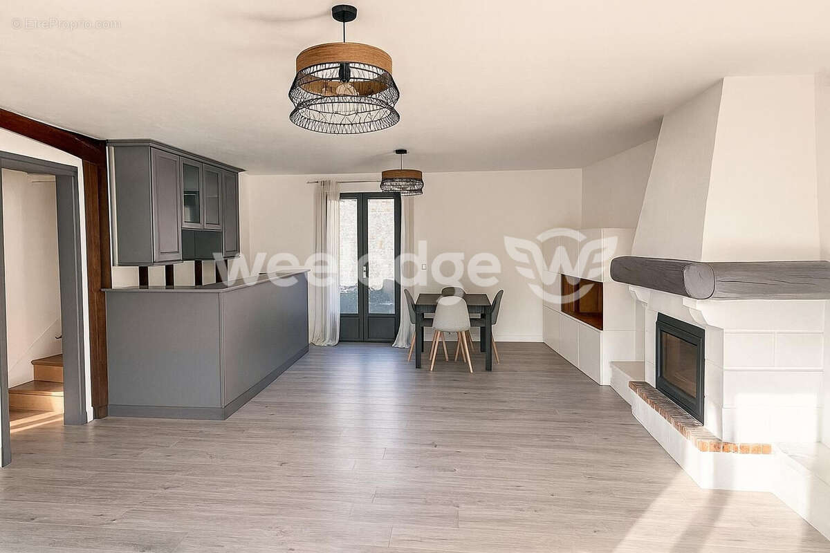 Maison à CONDECOURT