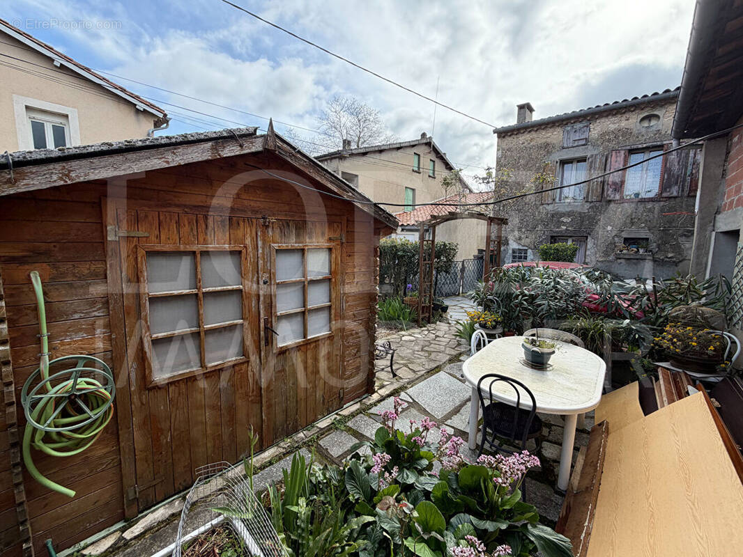 Maison à LABRUGUIERE