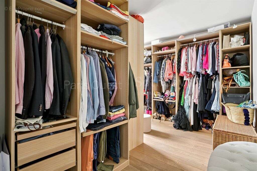 Maison à NEUILLY-SUR-SEINE