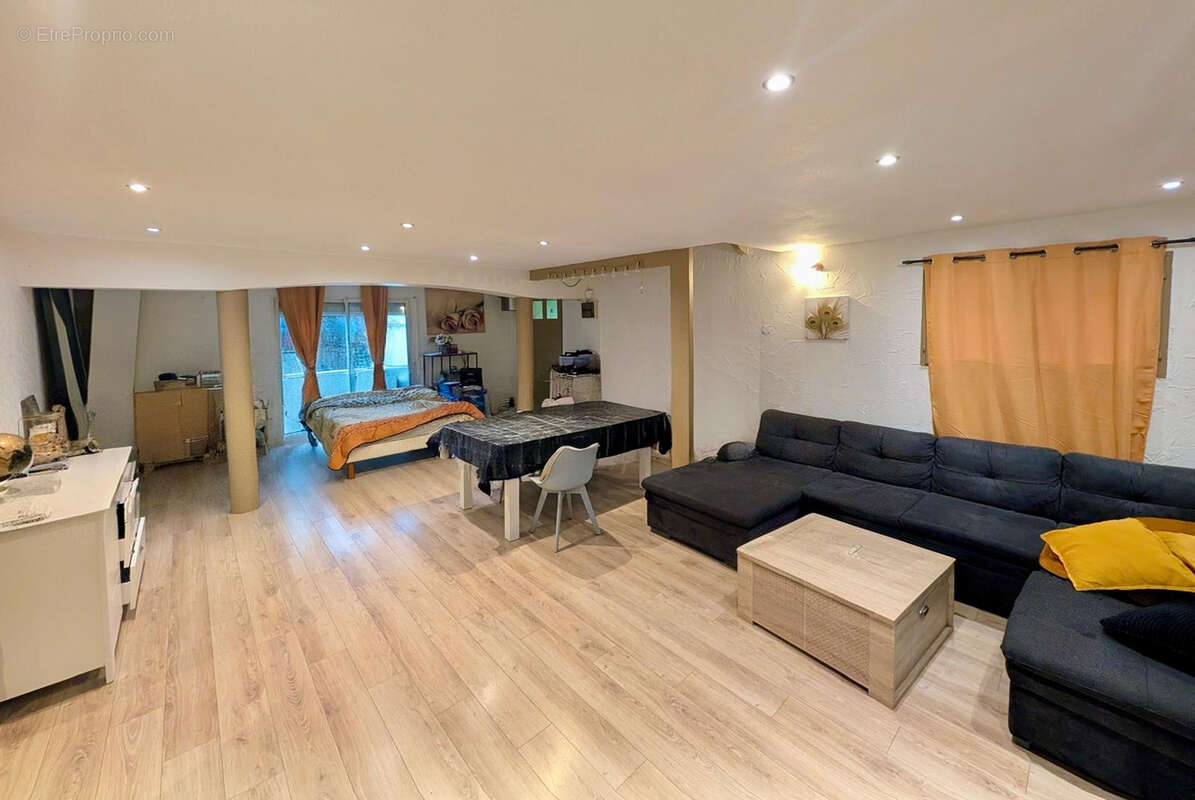 Maison à SAINT-CYPRIEN