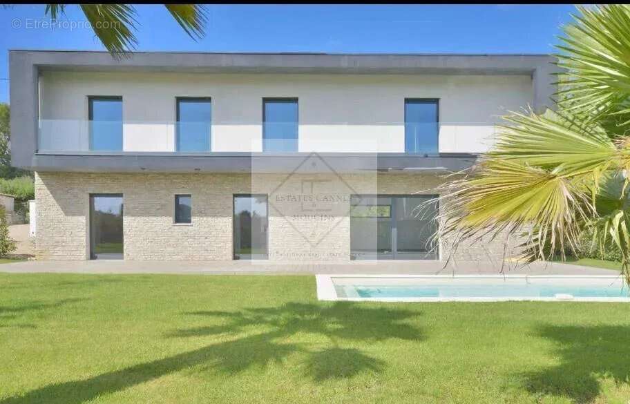 Maison à MOUGINS