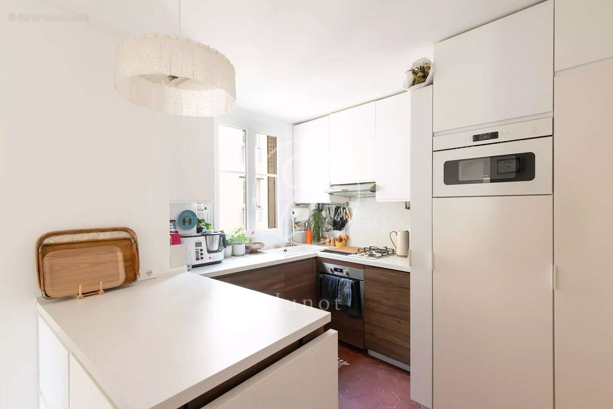 Appartement à PARIS-18E